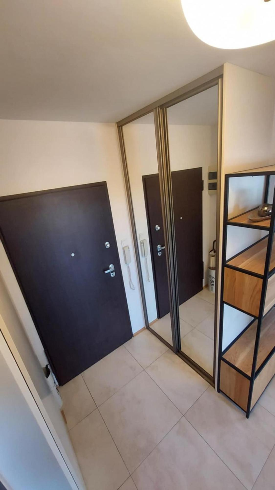 Krakowska Comfort - Strong Wifi And Free Parking Varsovia Exterior foto